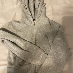 Super cute Brandy Melville gray cropped zip up. One size.